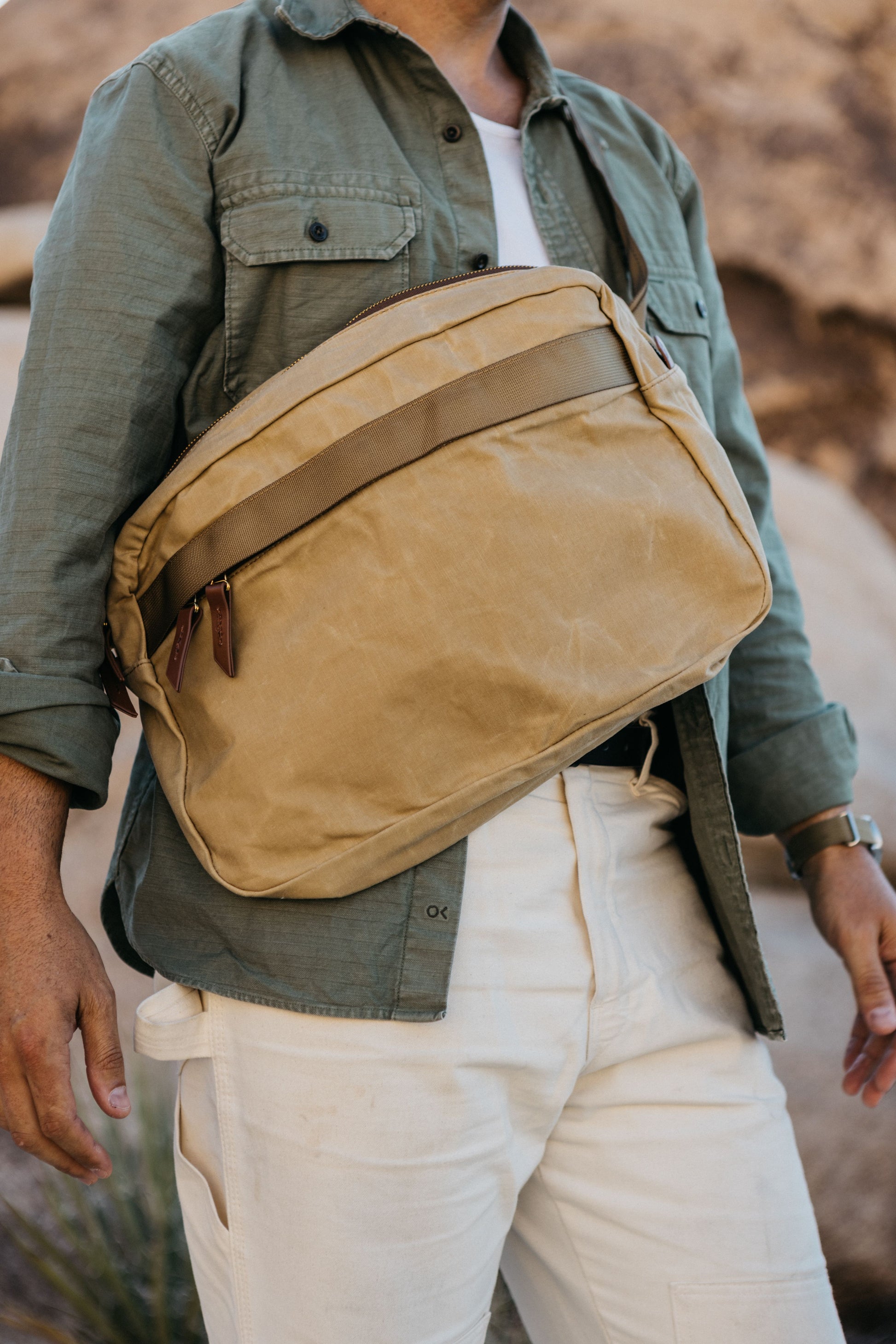 Canyon Crossbody Large Utility Tan Waxed Canvas Tanner Goods