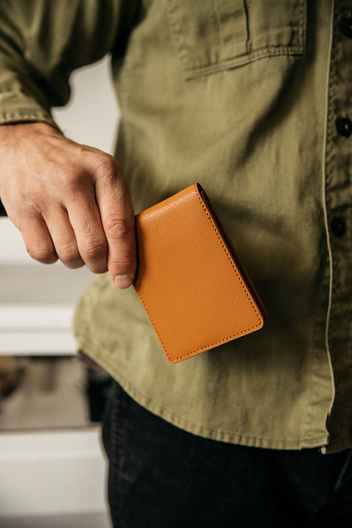 Recycled Leather Utility Bifold - Saddle Tan